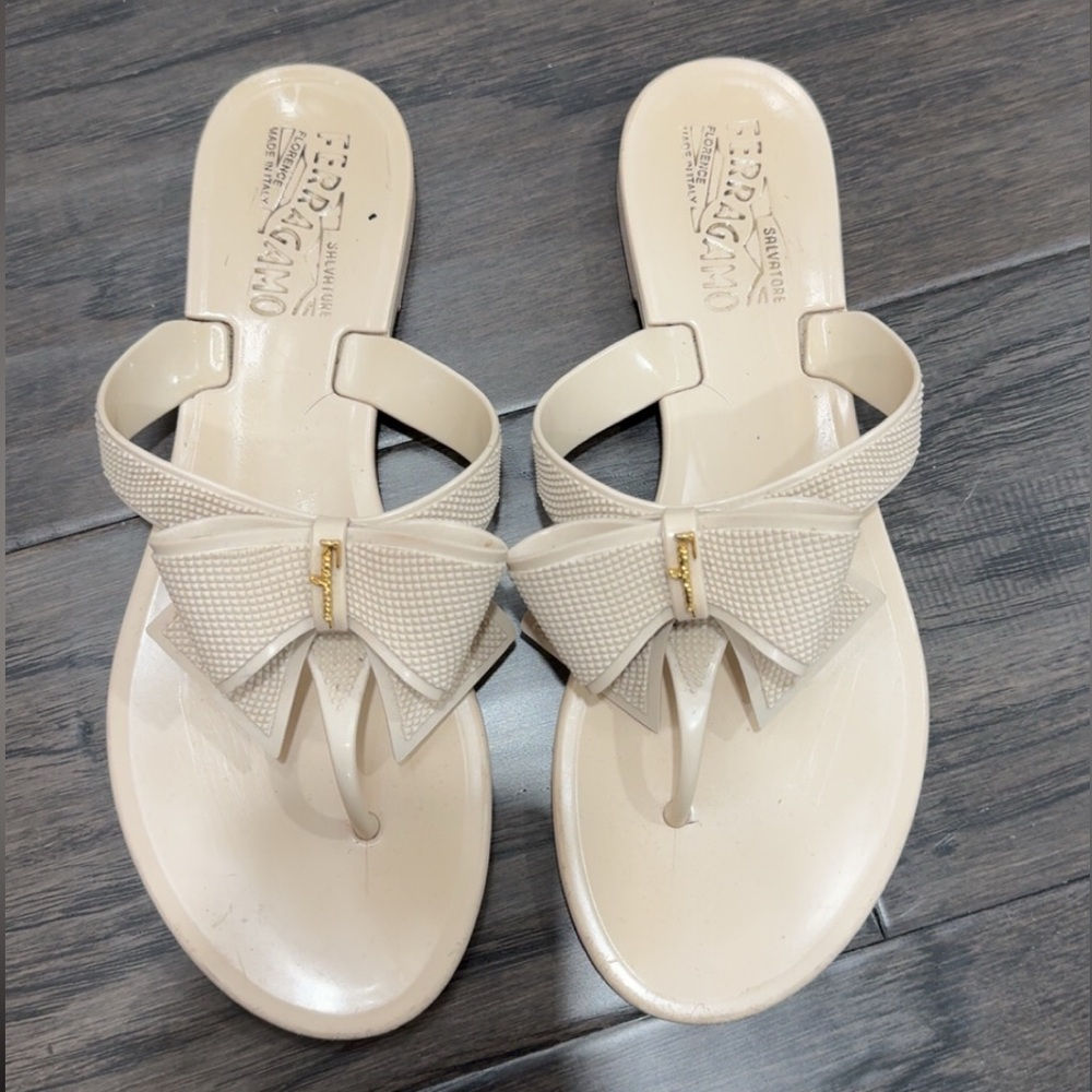 Salvatore Ferragamo Cream Jelly Sandals with Bow